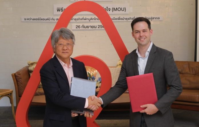Airbnb-unveiled-details-of-its-new-partnership-with-the-Thailand-Boutique-Accommodation-Trade-Association-TBAA-at-a-memorandum-of-understanding-MoU-signing-ceremony-in-Bangkok-this-morning.-840x535