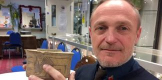 A Chap Unknowingly Buys 4,000-Year-Old Pottery at Flea Market