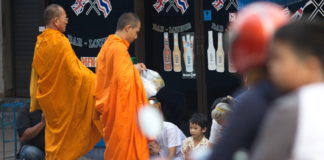 Thai Buddhist monks killed in temple shooting