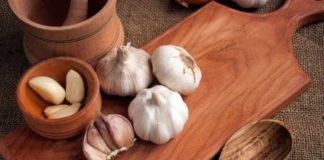 Why Do Humans Love Garlic But Hate Garlic Breath?