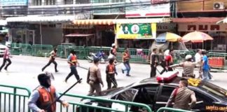 Violent street battle breaks out in Bangkok between rival motorcycle taxi gangs: two dead