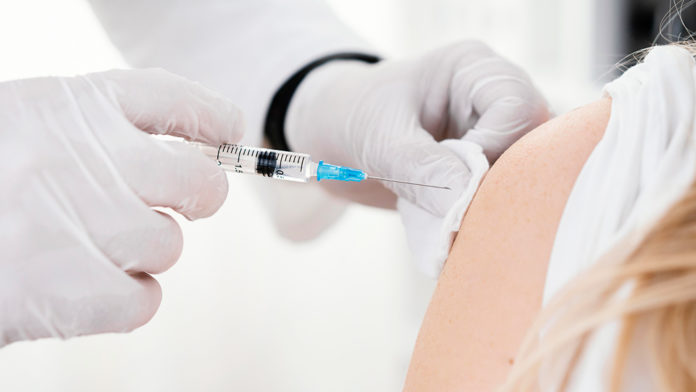 vaccinating-patient