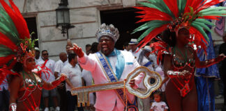 18,000 Celebrate Carnival in Rio after 3 year absence