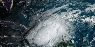 Category 1 Hurricane Brings Warnings to Southeast Bahamas and Turks